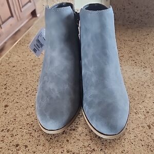 NEW IN BOX ST JOHNS BAY GREY MEMORY FOAM ANKLE BOOTS SIZE-9.